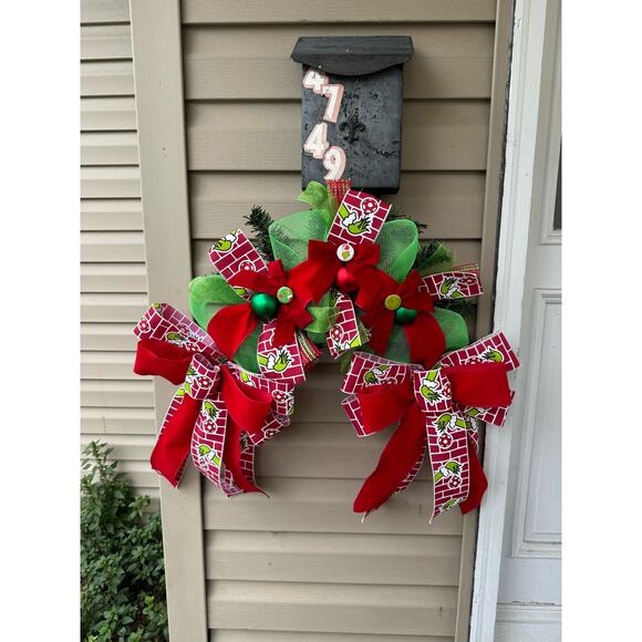 Grinch Mailbox Swag Topper Garland Decoration Handcrafted Christmas Home Decor - Picture 1 of 6